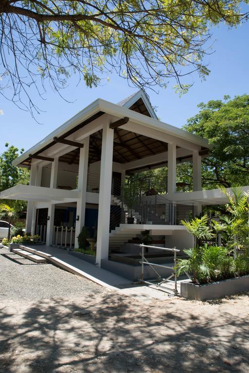 Karancho Beach House Isla de Mactán Exterior foto